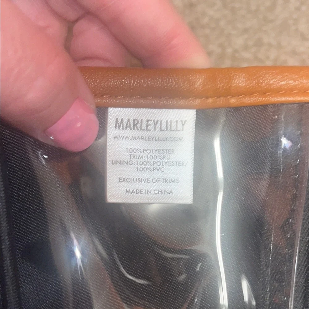 “M” personalized Striped Black and Brown women’s travel Bag - Picture 6 of 6